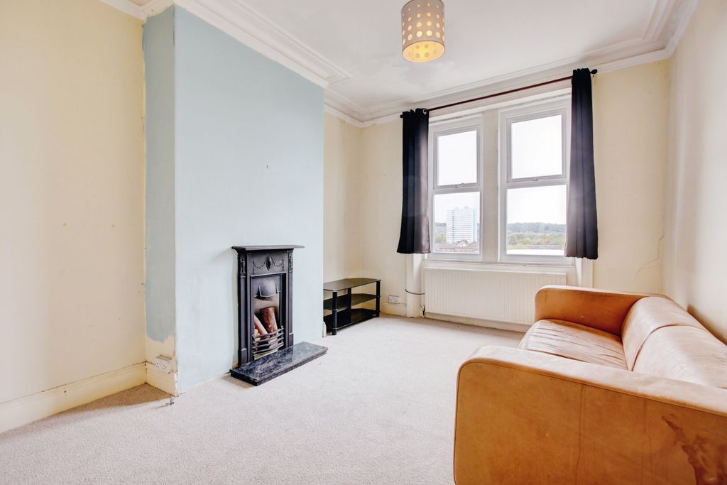 Property photo 2 of 10 Photo