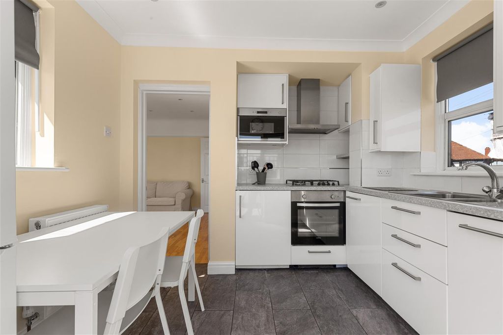 Property photo 2 of 9 19747537 (4).Jpg