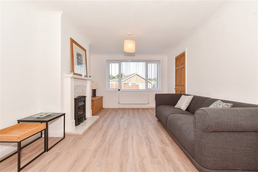 Property photo 2 of 10 Lounge