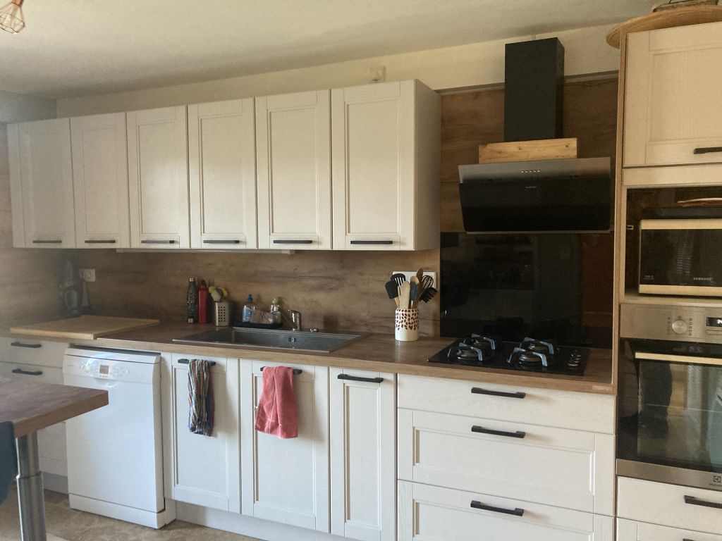 Property photo 3 of 31