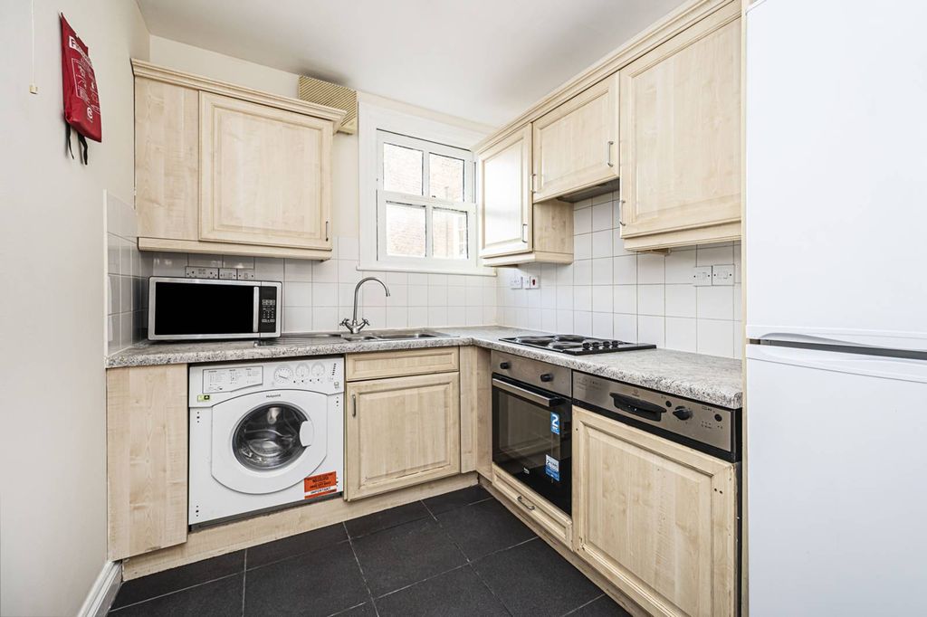 Property photo 3 of 7