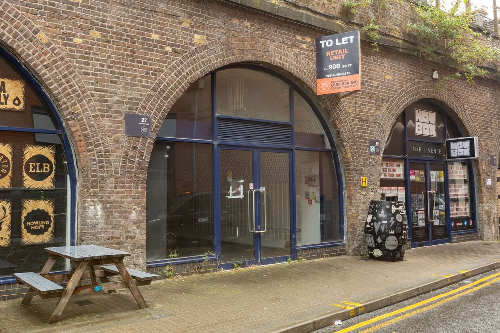 Property photo 1 of 5 The Front Of An Arch, With A Fully Glazed Frontage And Door Allowing You To See Into The Arch Interior.