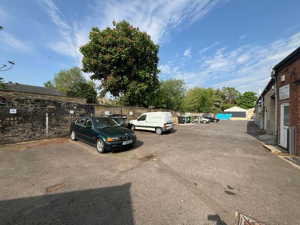 Property photo 3 of 4 Img_2561.Jpg