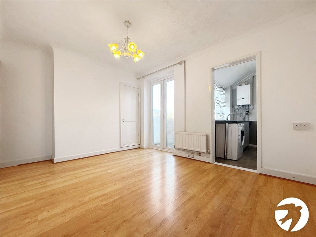 Property photo 2 of 7 Picture No. 38