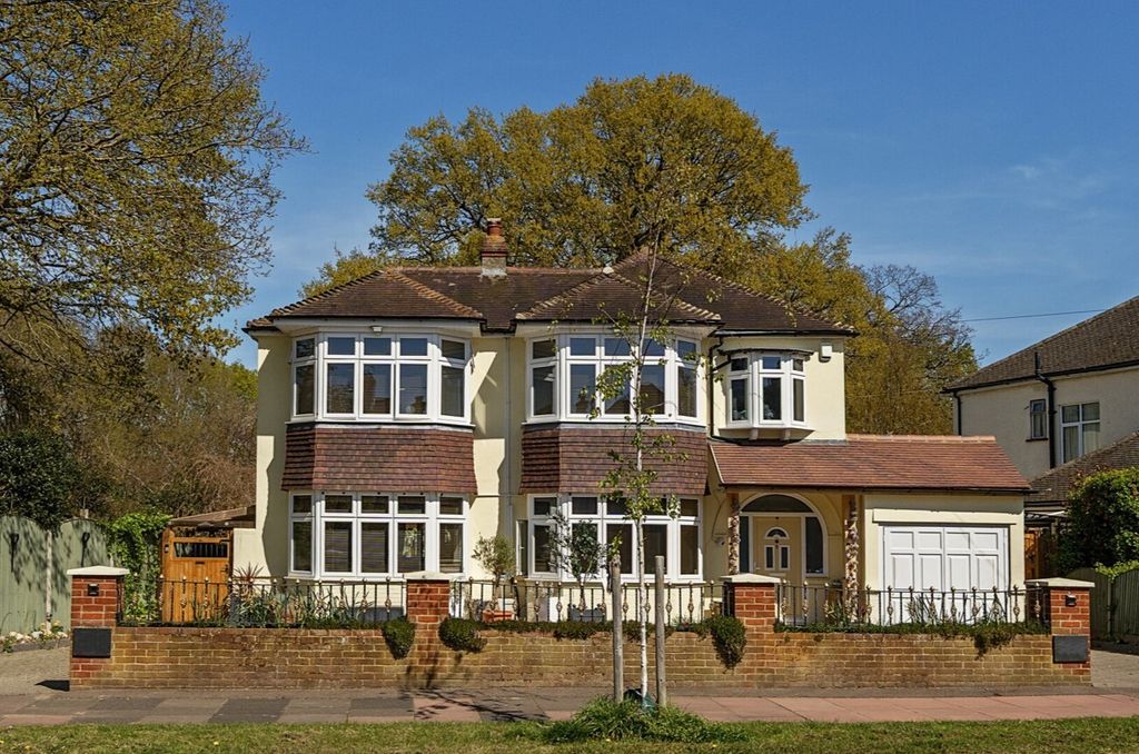Property photo 1 of 22 External