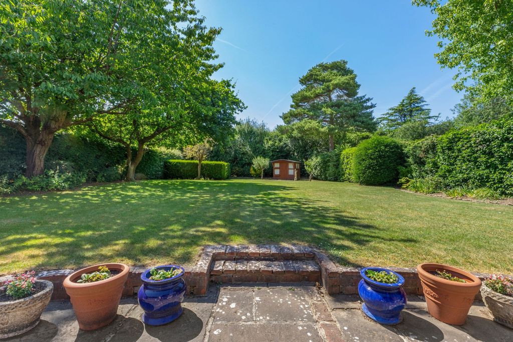 Property photo 2 of 19