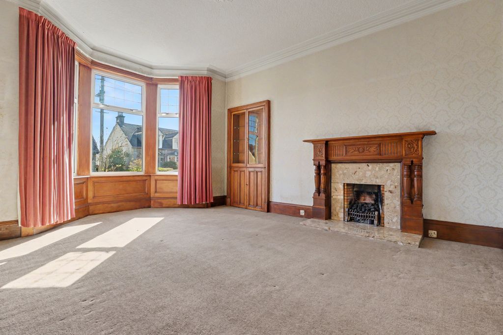 Property photo 2 of 36
