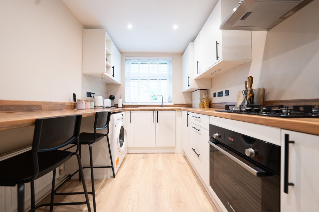 Property photo 3 of 12 Dsc03602