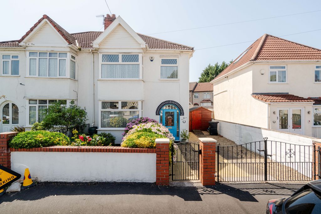 Property photo 2 of 23 23
