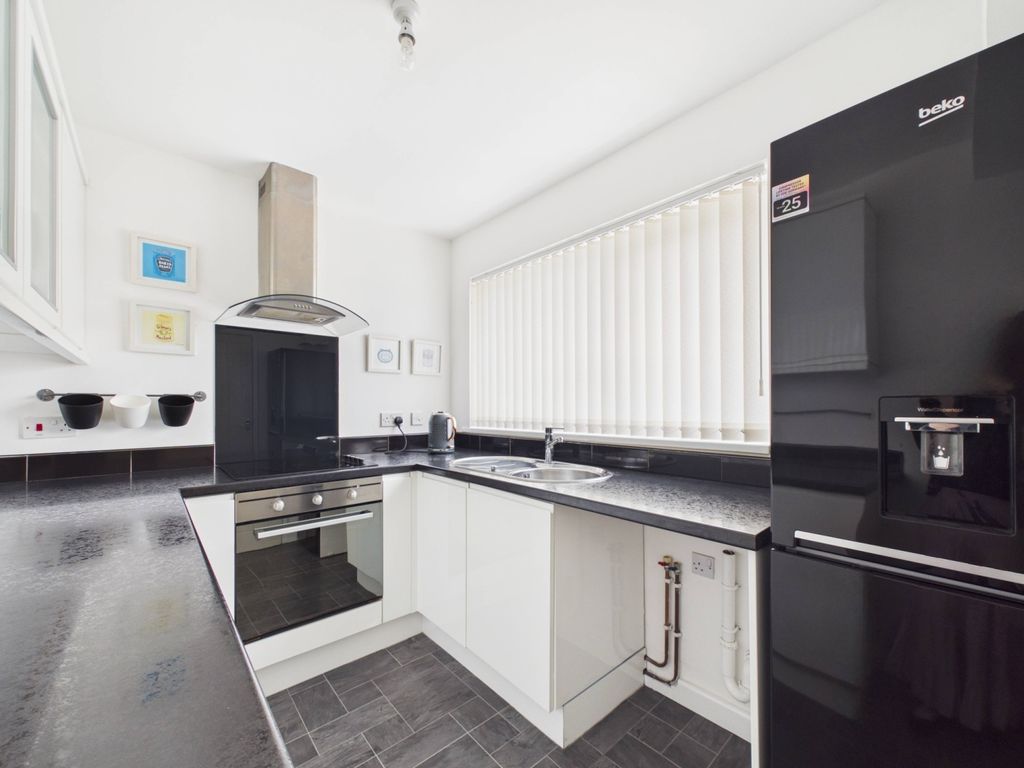 2 bed flat for saleQuantock Close, North Shields NE29 photo 5