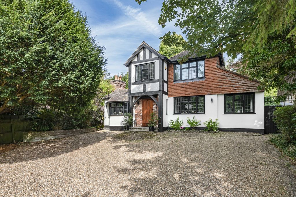 Property photo 1 of 50