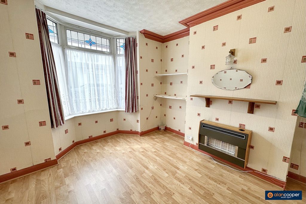 Property photo 2 of 13 3535264