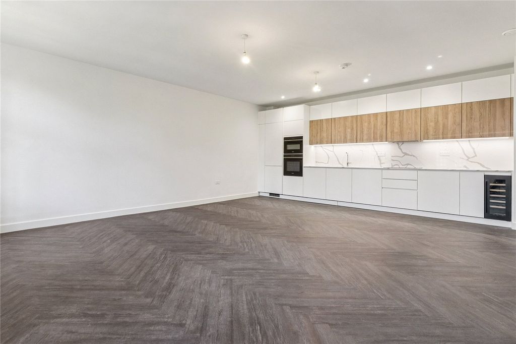 Property photo 2 of 16 Picture No. 37