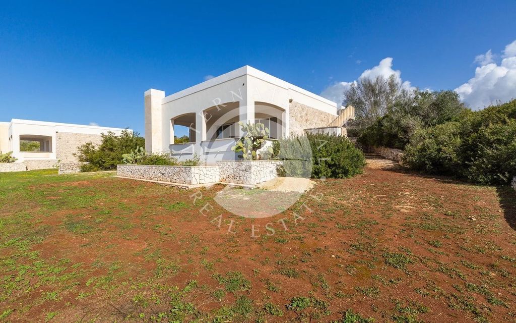 Property photo 2 of 39