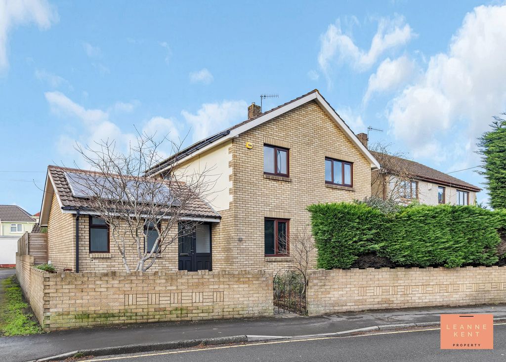 Property photo 1 of 41