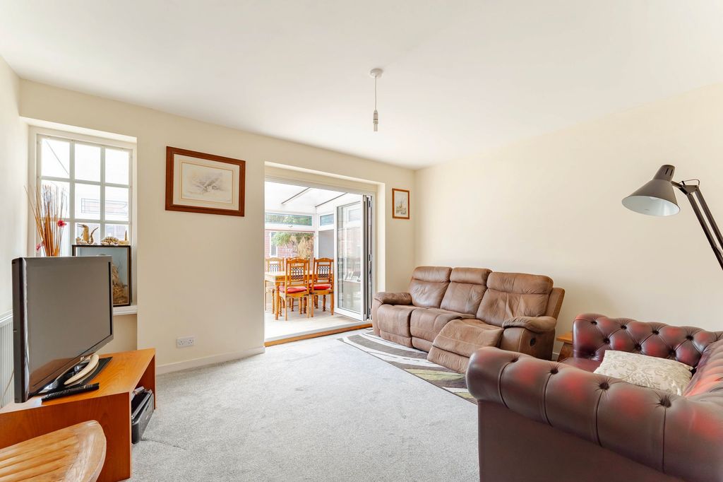 Property photo 3 of 17