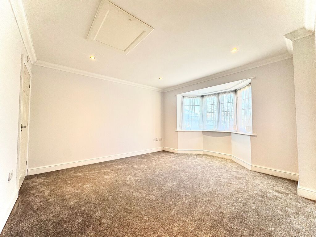 Property photo 2 of 15 Bedroom 1