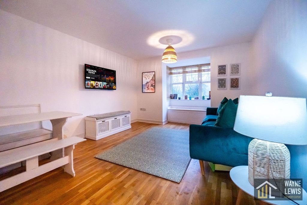 Property photo 1 of 21