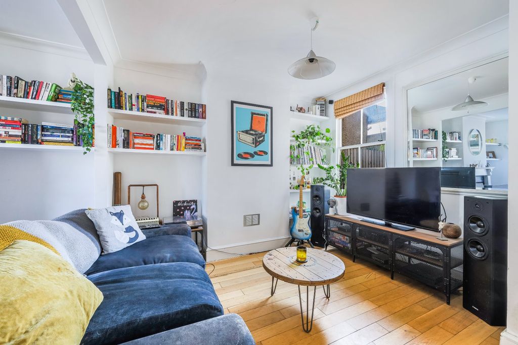 Property photo 2 of 11 Picture No. 23