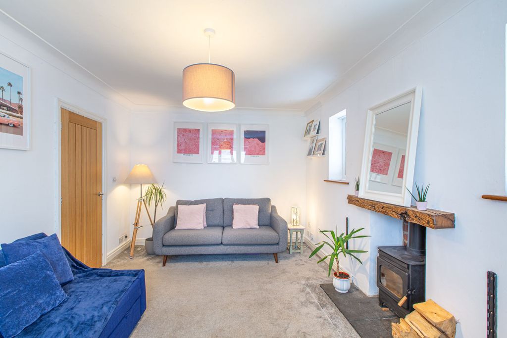 Property photo 3 of 19