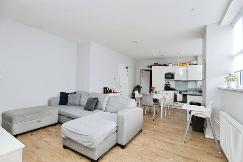 Property photo 2 of 19 Open Plan Living