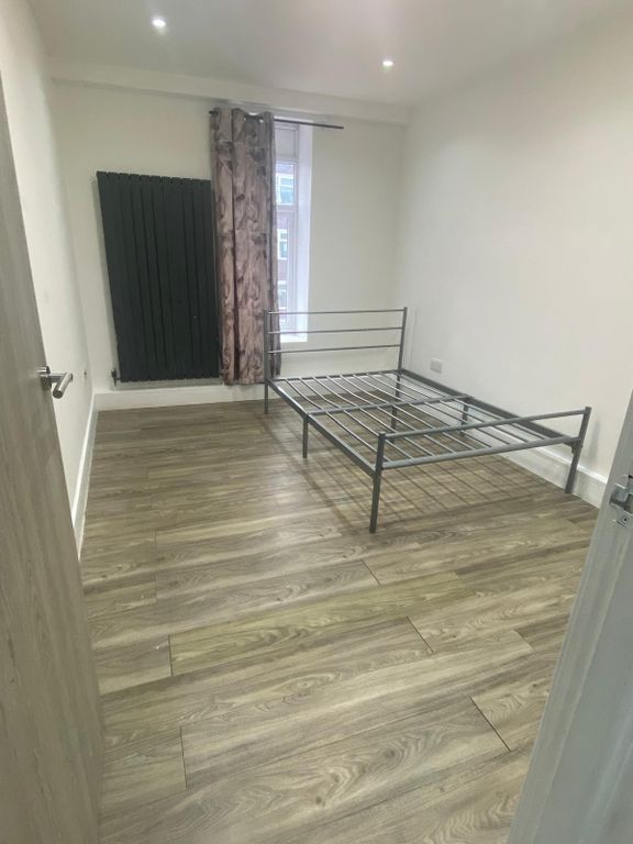 Property photo 2 of 31