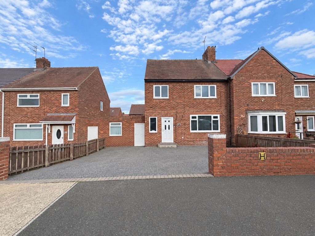 Property photo 1 of 14 E95402F3-90Bf-4EE6-88F8-7Bce363Fb109