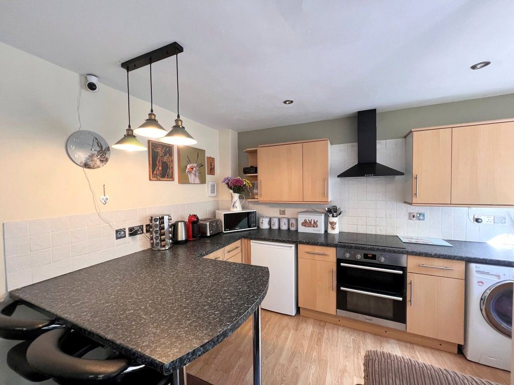 Property photo 2 of 13 2 - Picture No. 03
