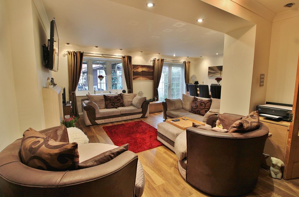 Property photo 3 of 15