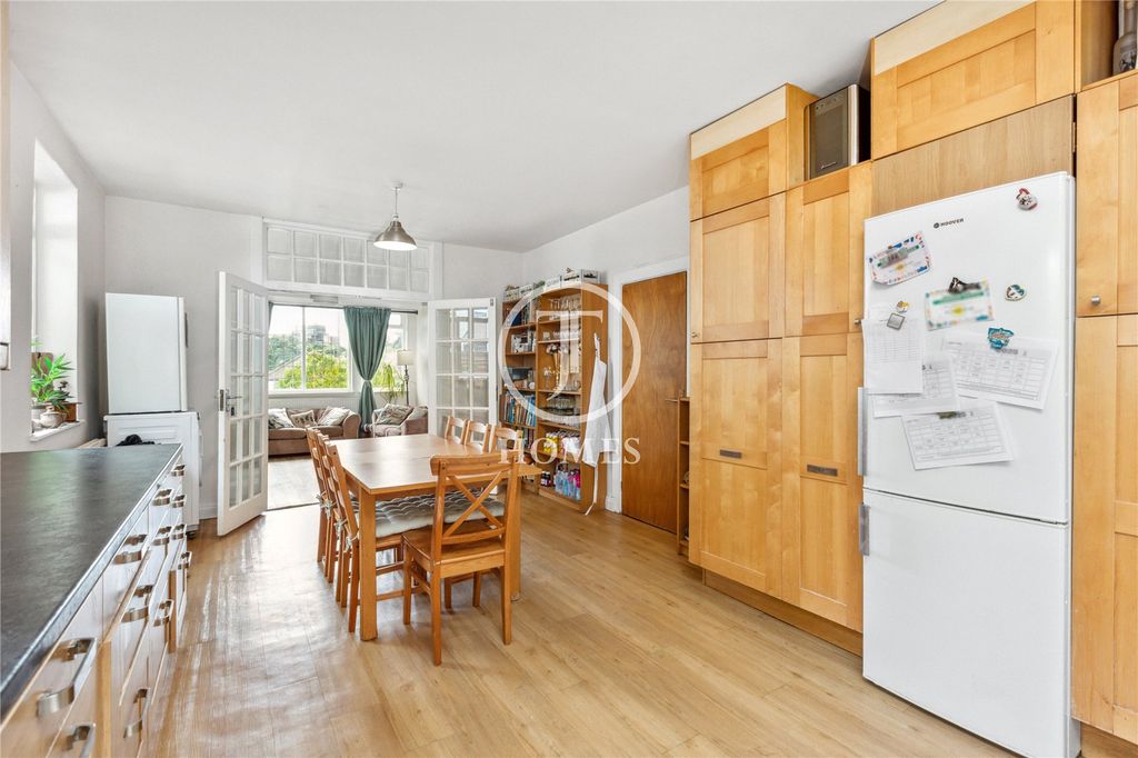 Property photo 3 of 11 Picture No. 07