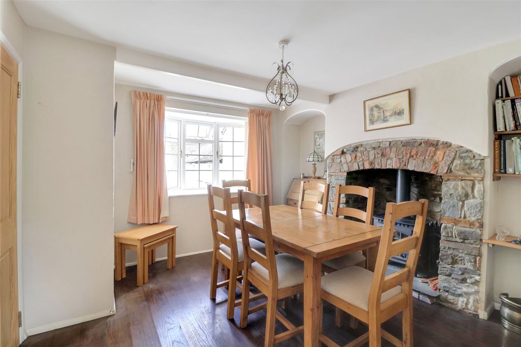Property photo 3 of 16 Picture No. 02
