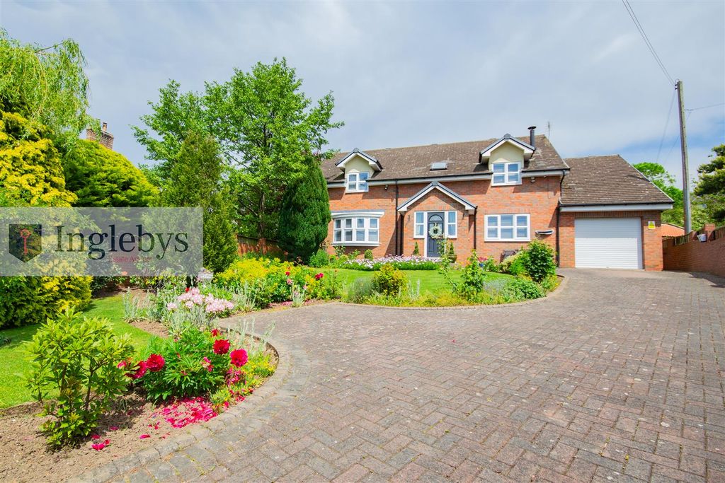 Property photo 1 of 48