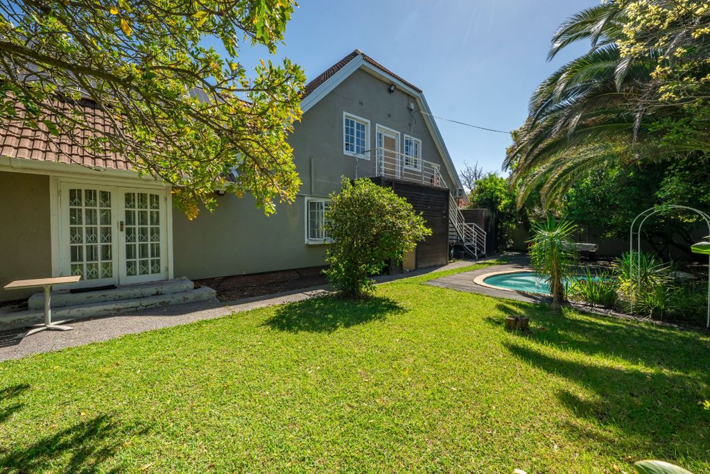 Property photo 3 of 68