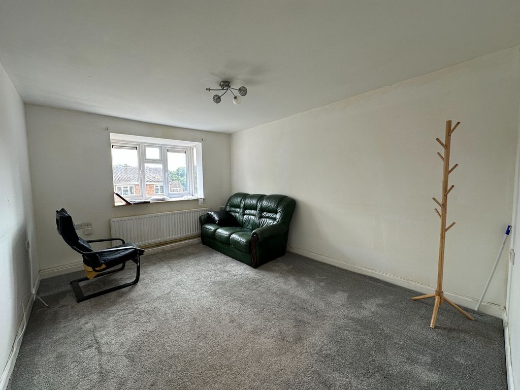 Property photo 2 of 6
