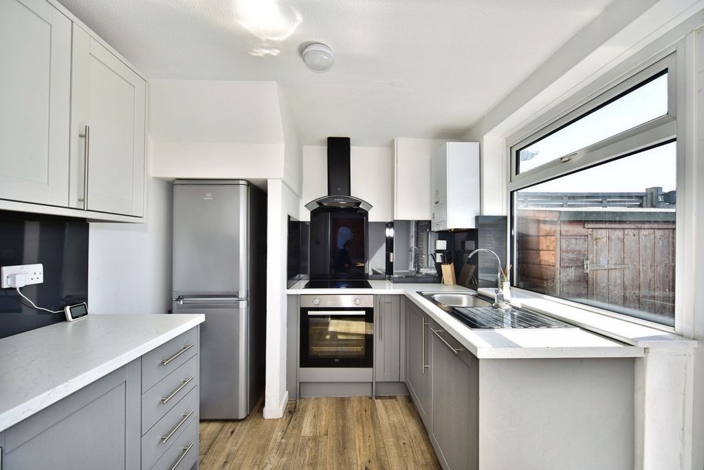 Property photo 2 of 14 Pbox-Img.Jpg