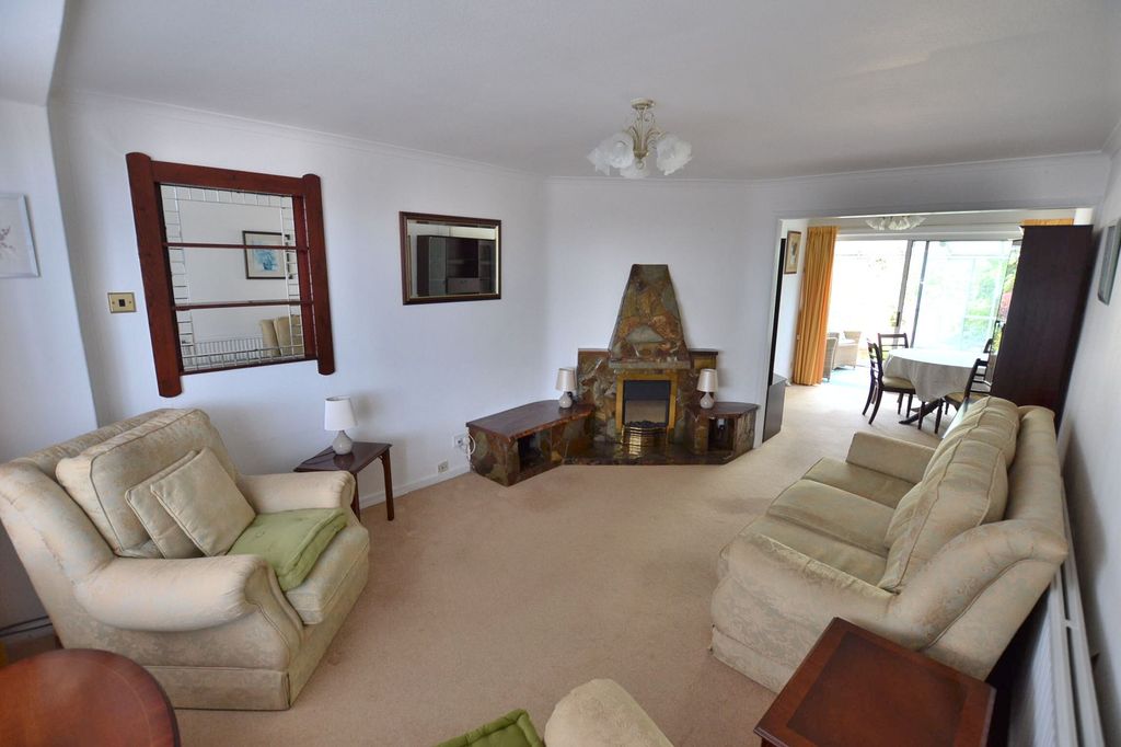 Property photo 3 of 23
