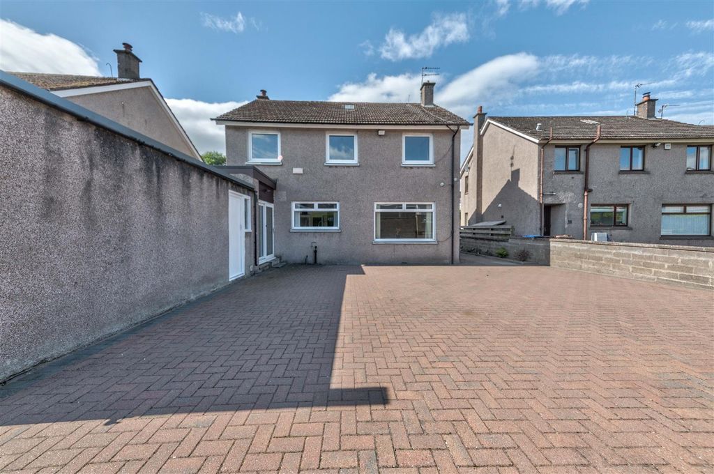 Property photo 1 of 30 4 Gillies Place Bf-1.Jpg