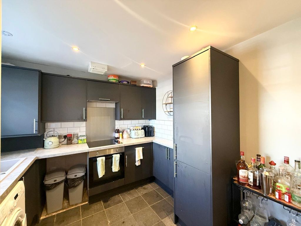 Property photo 2 of 13 Picture No. 12