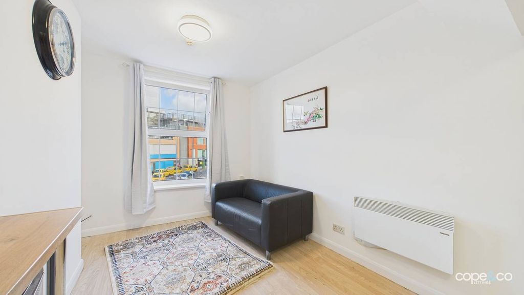 Property photo 1 of 8 4006753