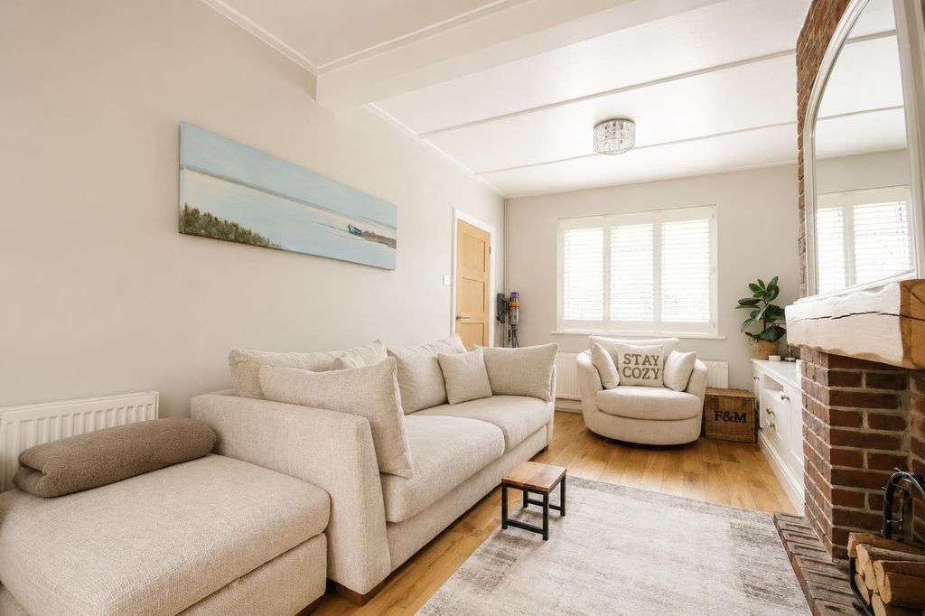 Property photo 3 of 15 liv2.Png