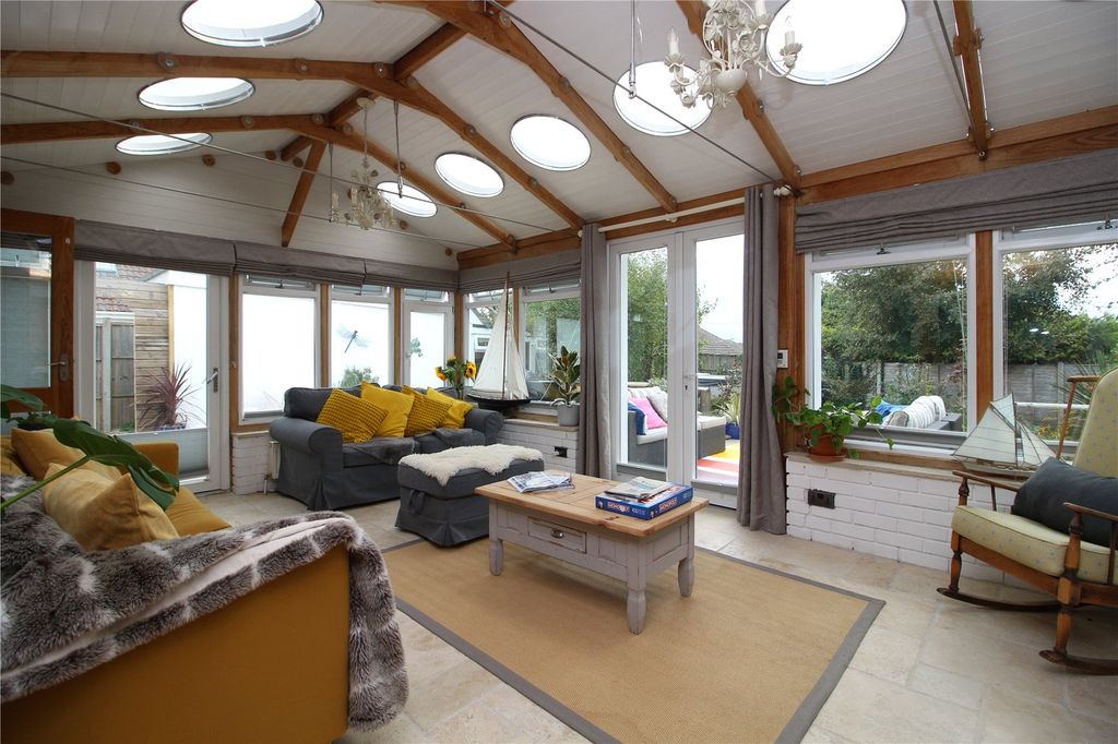 Property photo 2 of 22 Picture No. 03