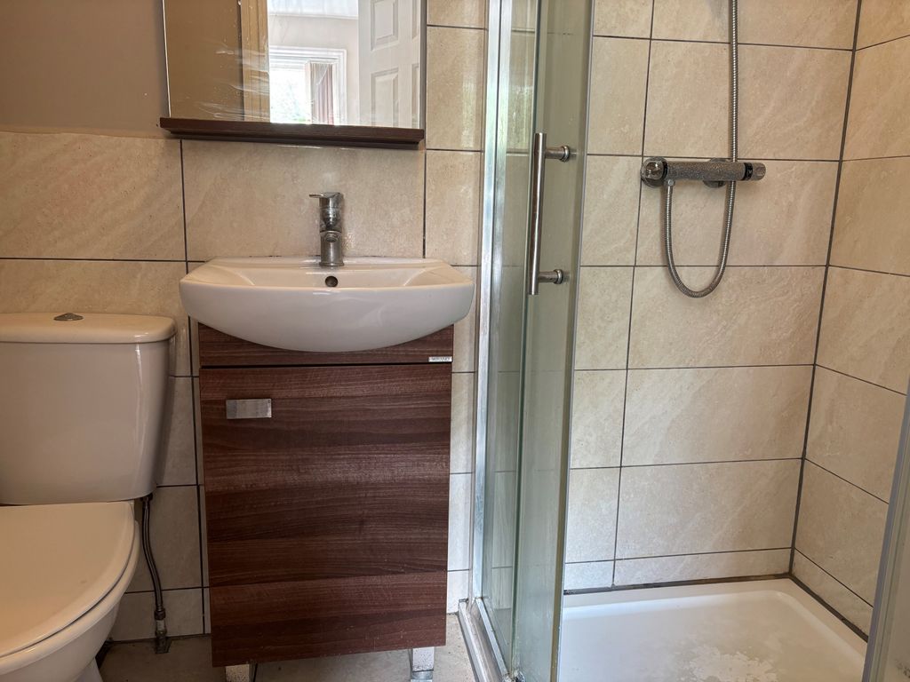 Property photo 2 of 3