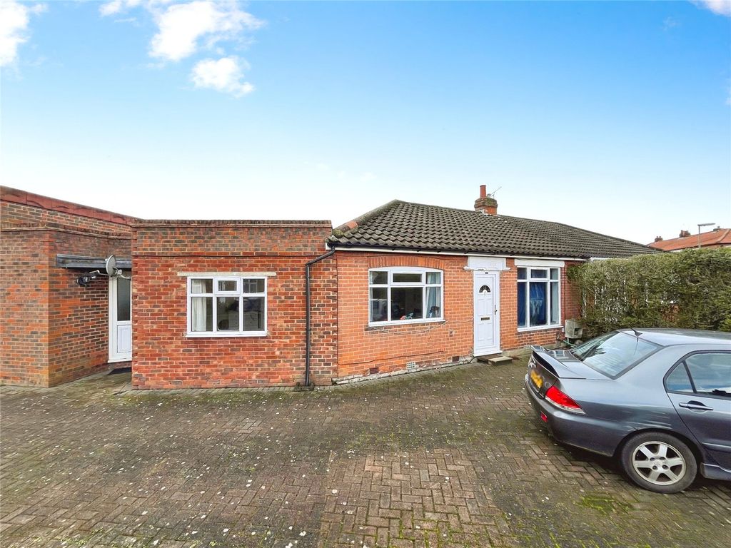 Property photo 1 of 7 External