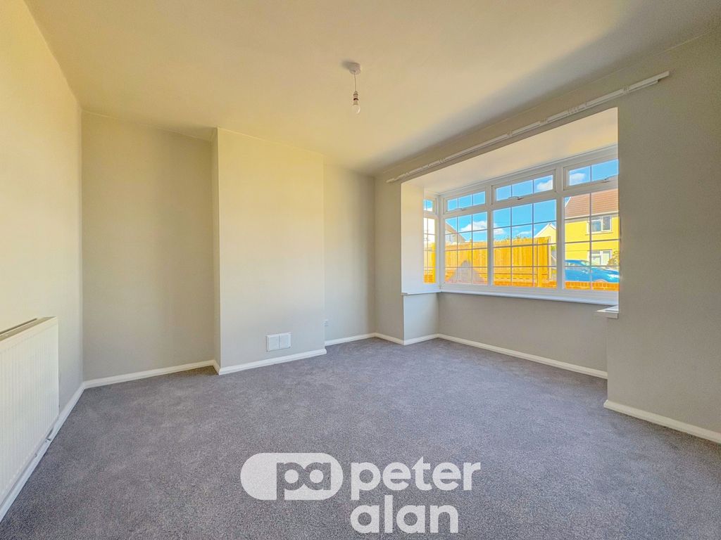 Property photo 3 of 30 Living Room