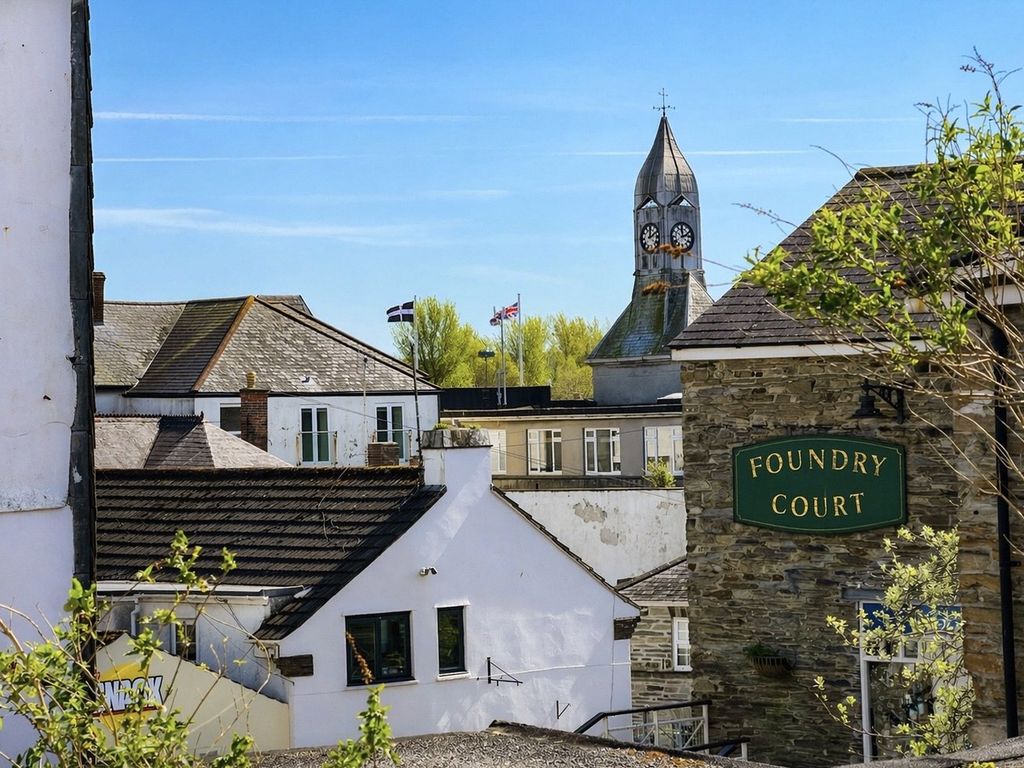 Property photo 2 of 12 Picture No. 17