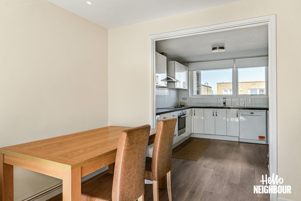 Property photo 3 of 15 Photo 2