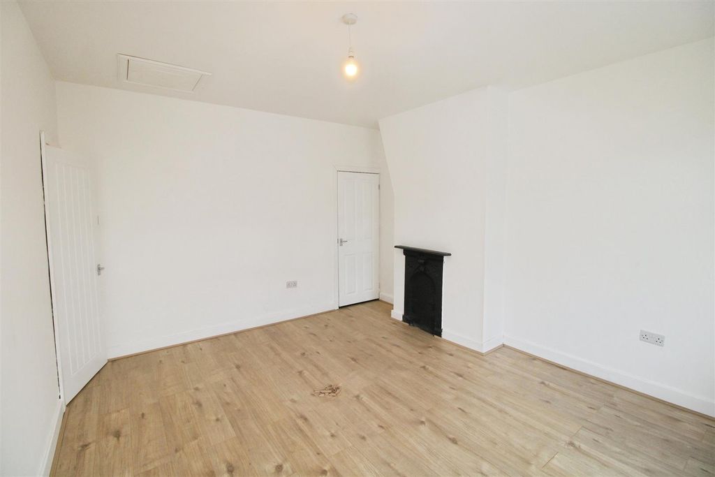 Property photo 2 of 11 Living Room