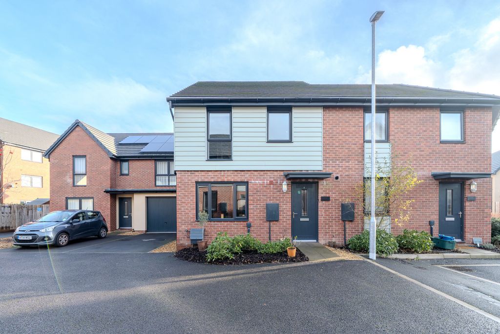 Property photo 1 of 29