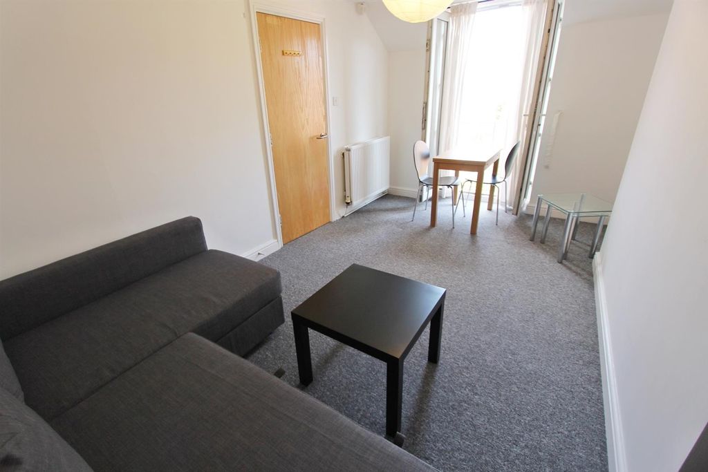 Property photo 2 of 16 Lounge Diner