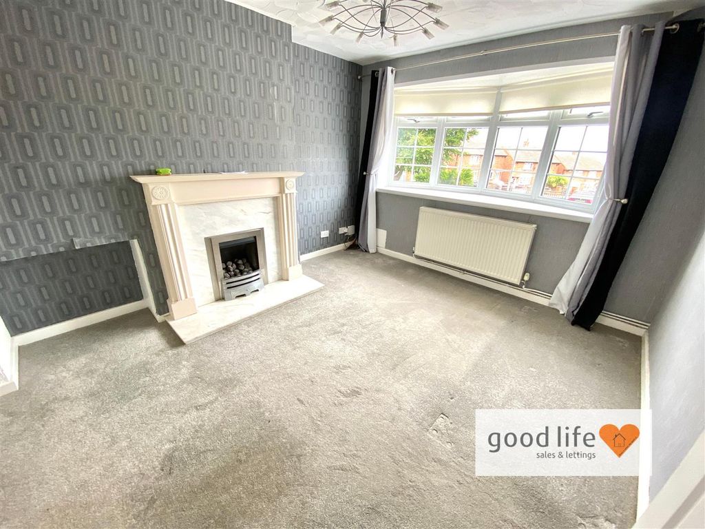 Property photo 2 of 17 20260717_124521859_Ios126 Ravenswood.Jpg